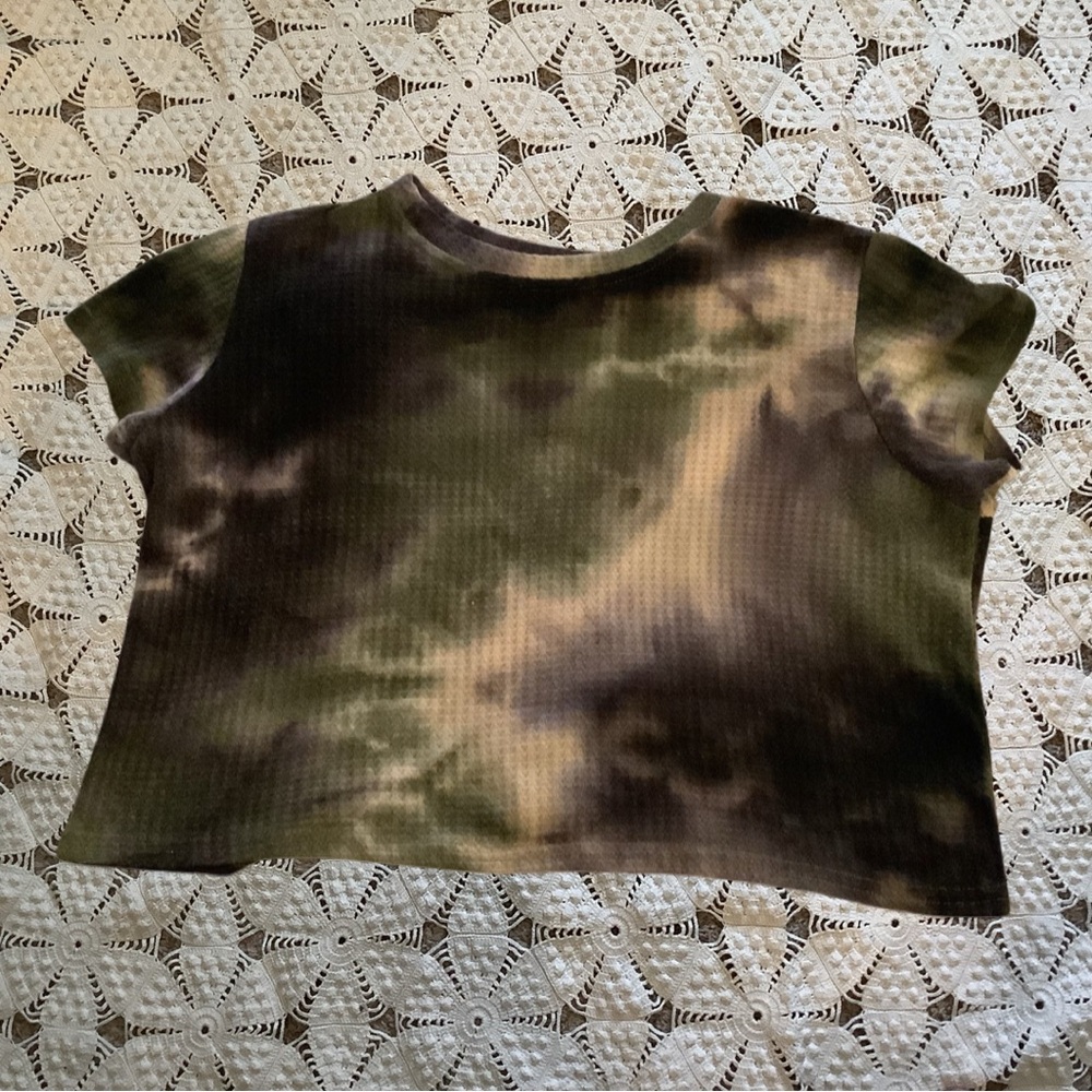 Cotton Emporium Cropped Tee